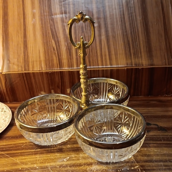 Vintage antique farmhouse silvercrimm cut glass serving bowls - Picture 1 of 4